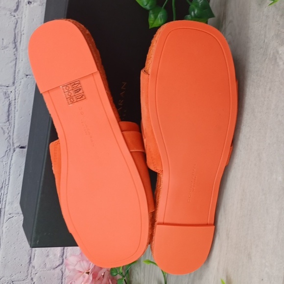 Donna Karan Taci Flat Slide NIB - Picture 7 of 9